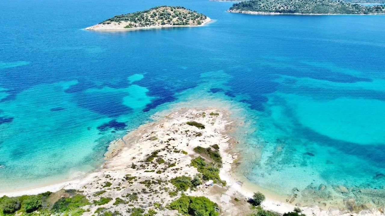 #Nereus Seafront Apts By Halu! Villas Ormos Panagias